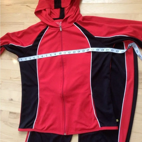 Red and Black Hooded Tracksuit - Picture 4 of 9